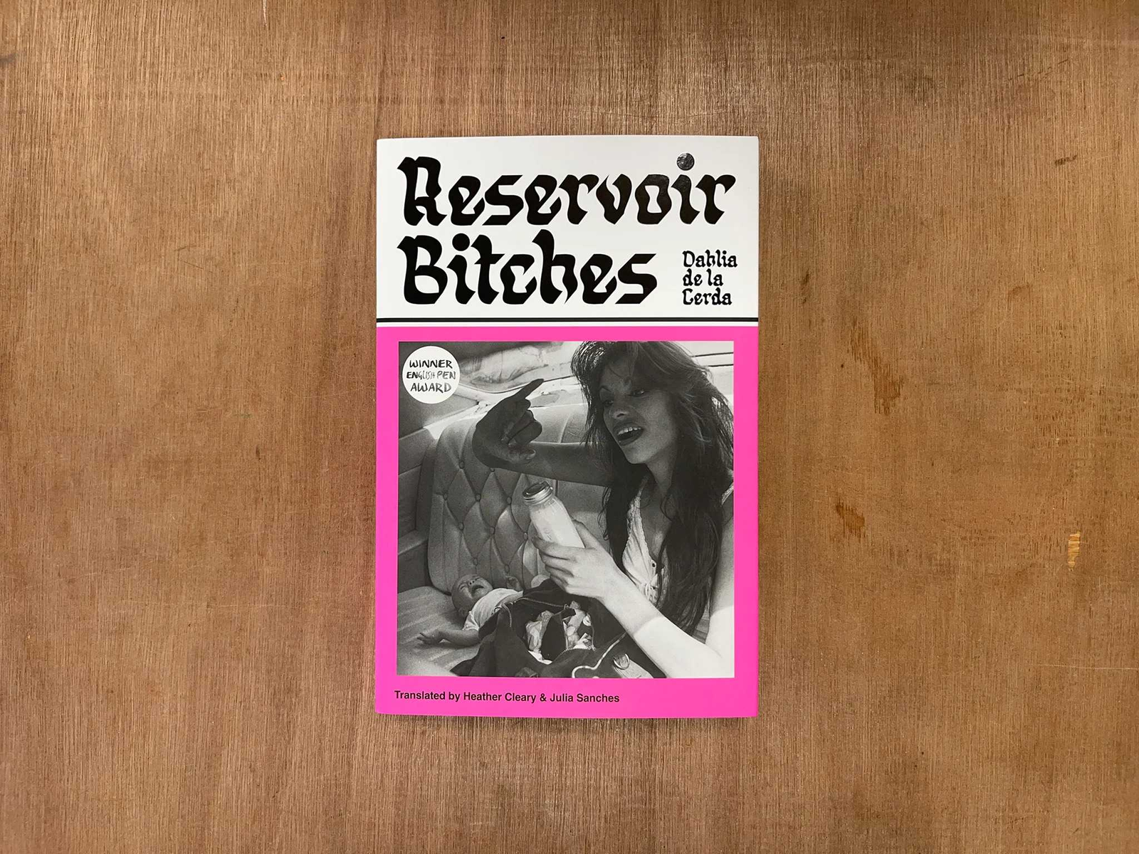 Международный книжный клуб A4: Reservoir Bitches